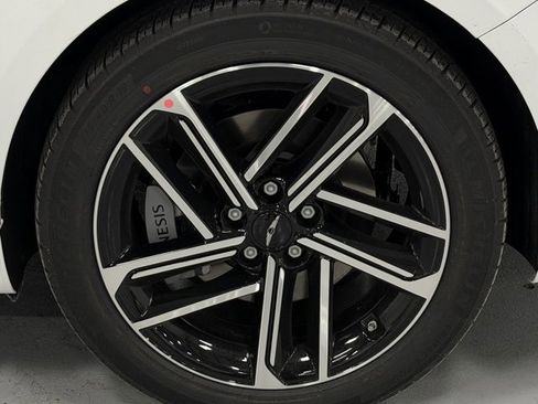 New 2026 Genesis G80 2.5T Advanced image 8