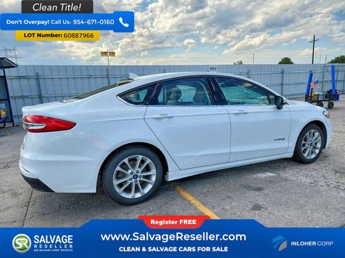 Used 2019 Ford Fusion SE FWD image 4