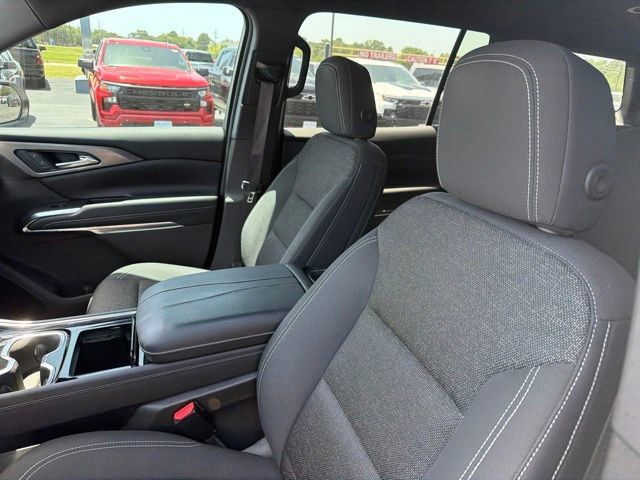 Used 2024 Chevrolet Traverse LS w/ LPO, Floor Liner Package FWD image 9