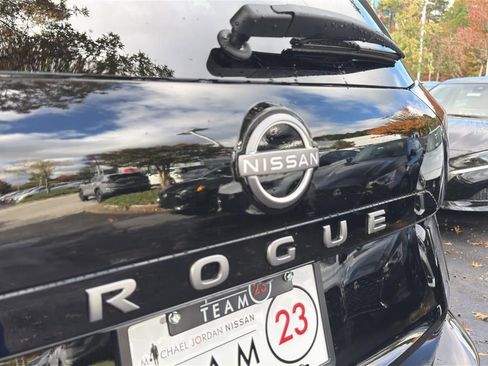 New 2026 Nissan Rogue SV image 14
