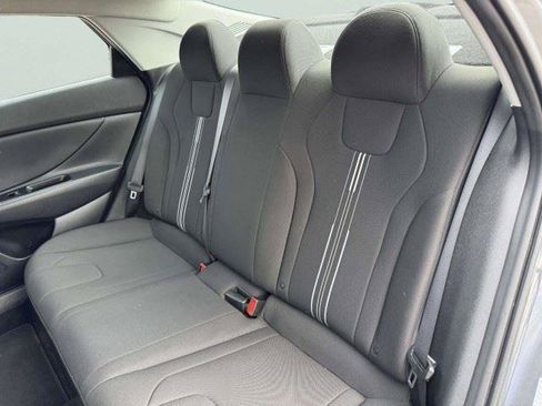 Used 2023 Hyundai Elantra SEL FWD image 40