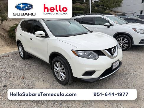 Used 2016 Nissan Rogue SV FWD image 1