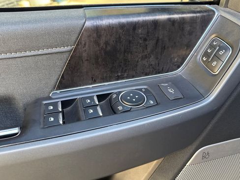 Used 2023 Ford F350 Lariat w/ Lariat Ultimate Package image 11