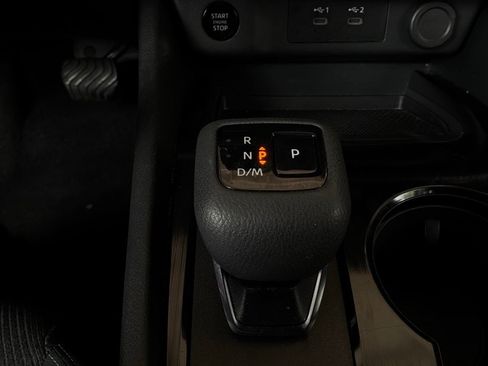 Used 2025 Nissan Rogue SV FWD image 24