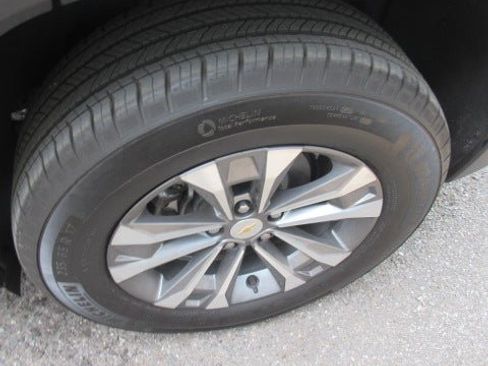 Used 2026 Chevrolet Equinox LT AWD/4WD image 6