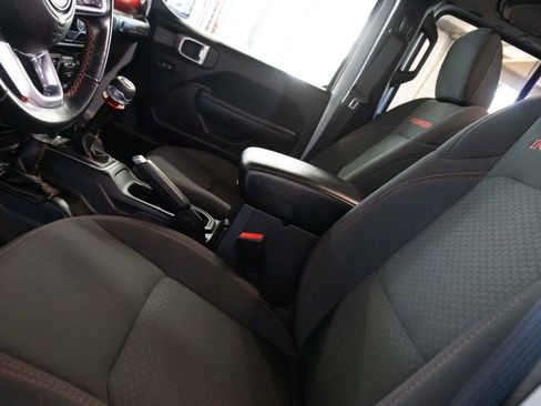 Used 2022 Jeep Wrangler Unlimited Rubicon AWD/4WD image 10