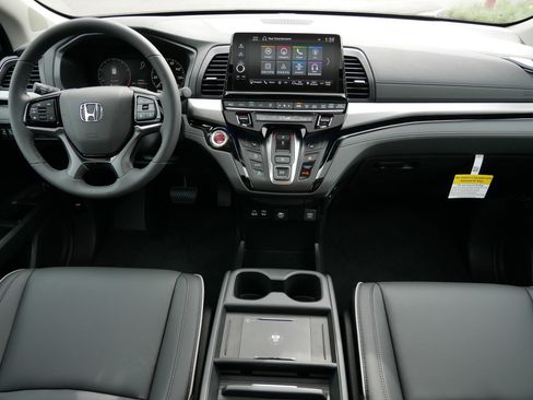 New 2026 Honda Odyssey Touring image 10