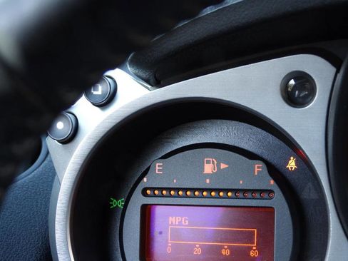 Used 2016 Nissan 370Z Coupe image 40