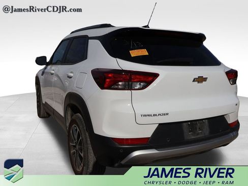 Used 2024 Chevrolet TrailBlazer LT w/ Convenience Package image 17