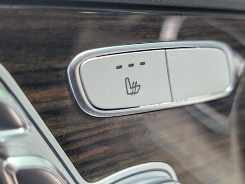 Used 2020 Mercedes-Benz C 300 Sedan image 34