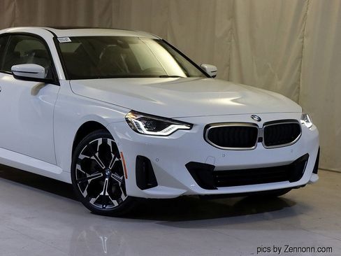 Used 2025 BMW 230i xDrive Coupe w/ Premium Package image 3