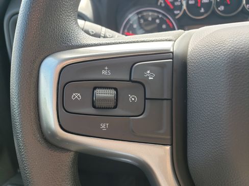 Used 2022 Chevrolet Silverado 1500 Custom w/ Safety Confidence Package AWD/4WD image 15