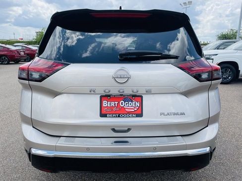 Used 2024 Nissan Rogue Platinum w/ Platinum Premium Package image 6
