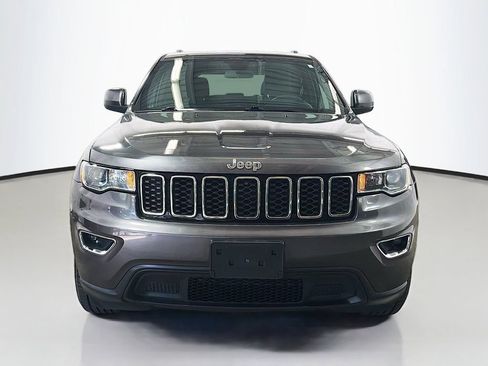Used 2021 Jeep Grand Cherokee Laredo AWD/4WD image 2
