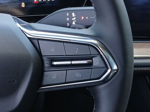 New 2025 Chevrolet Suburban High Country image 10