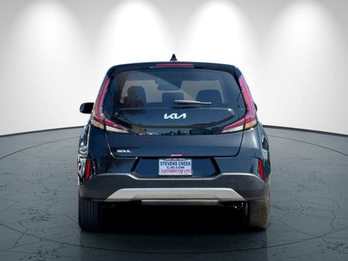 Used 2025 Kia Soul LX w/ LX Technology Package FWD image 5