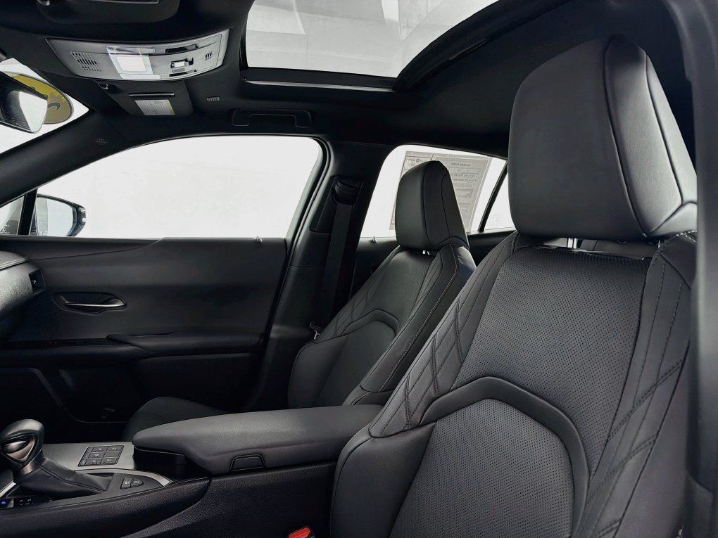 Used 2024 Lexus UX 250h FWD w/ Premium Package image 34