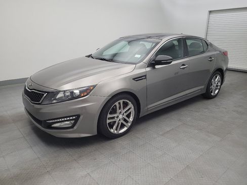 Used 2013 Kia Optima SX w/ Limited Pkg FWD image 2