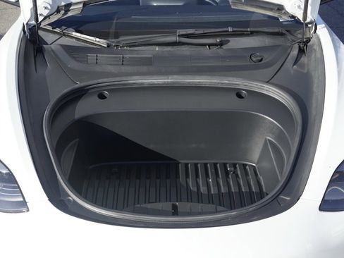 Used 2022 Tesla Model 3 image 19