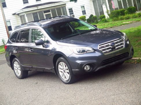Used 2016 Subaru Outback 2.5i Premium AWD/4WD image 32