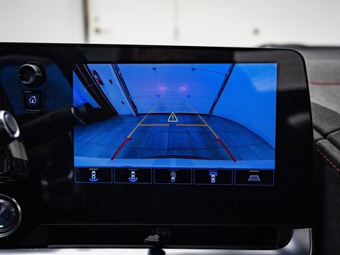 Used 2023 Chevrolet Corvette Stingray Premium Conv w/ Z51 Performance Package image 35