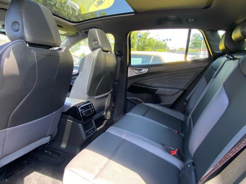 Certified 2023 Volkswagen ID.4 Pro S AWD/4WD image 20
