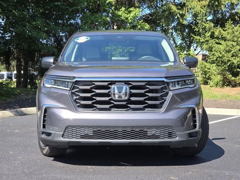 Certified 2023 Honda Pilot LX image 16