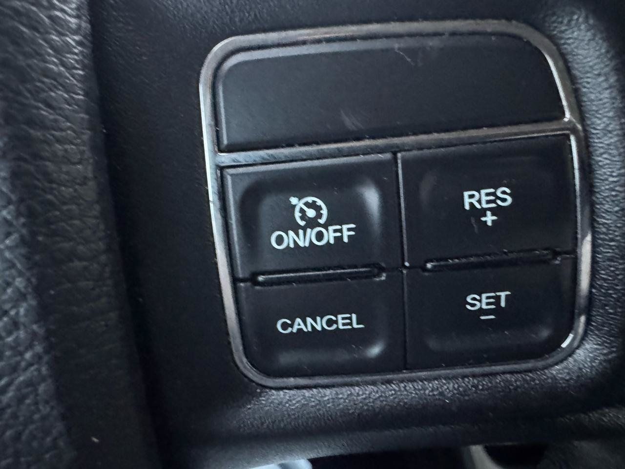Used 2013 Dodge Journey SXT w/ Flexible Seating Group FWD image 19