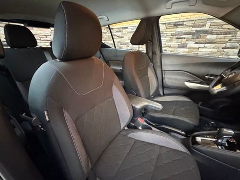 Used 2020 Nissan Kicks SV FWD image 16