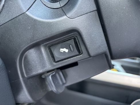 Used 2019 RAM 2500 Laramie AWD/4WD image 43