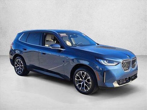 Used 2025 BMW X3 xDrive30i w/ Convenience Package image 3