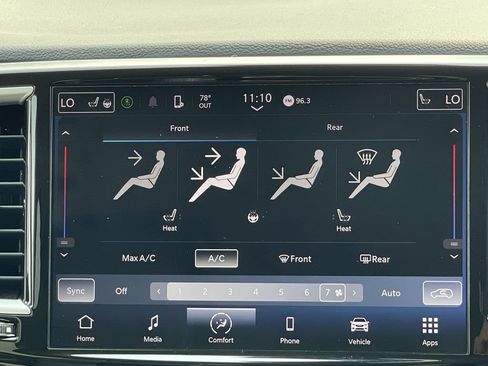 Used 2023 Chrysler Pacifica Touring-L FWD image 36