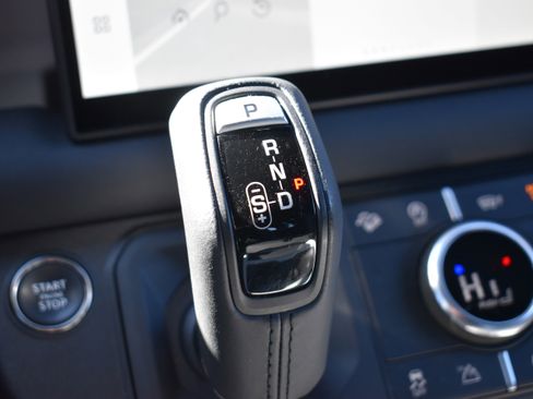 Used 2025 Land Rover Defender 110 S AWD/4WD image 27