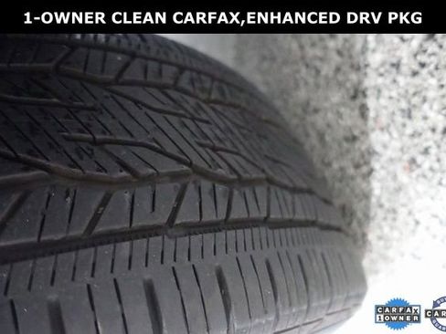 Used 2024 Chevrolet Traverse RS image 32