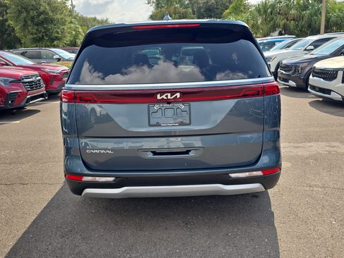 Certified 2024 Kia Carnival EX FWD image 7