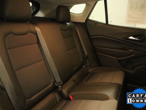 Used 2025 Chevrolet Trax LT FWD image 21