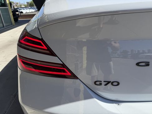 Used 2022 Genesis G70 3.3T RWD image 14