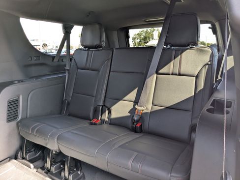 Used 2024 Chevrolet Suburban RST w/ Luxury Package image 15