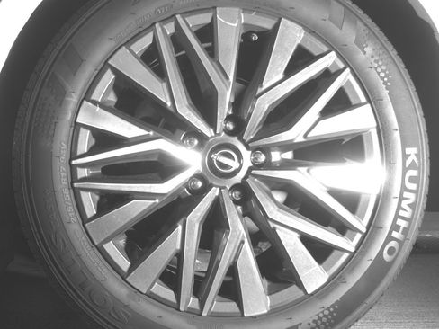 Used 2025 Nissan Altima 2.5 SV FWD image 14