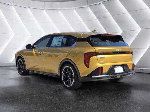 New 2026 Kia K4 GT-Line FWD image 4