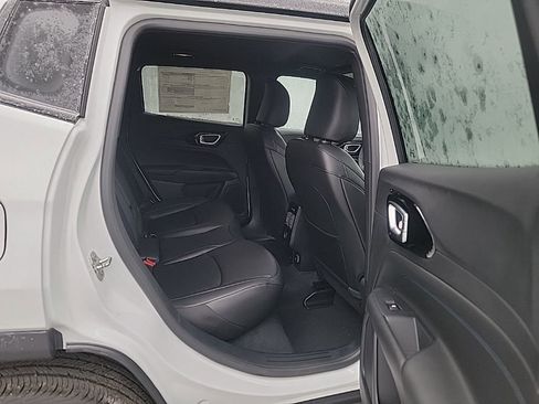 New 2026 Jeep Compass Limited image 9