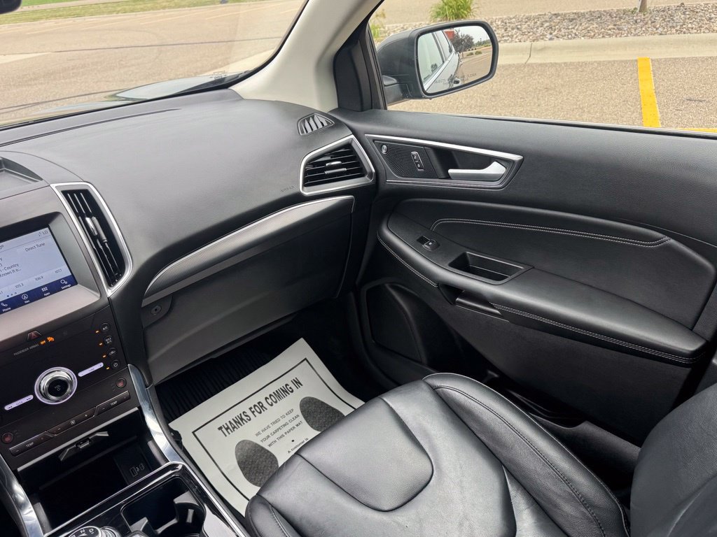 Certified 2020 Ford Edge Titanium AWD/4WD image 18