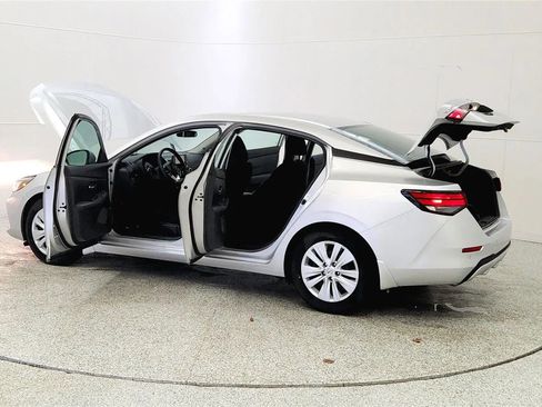 Used 2022 Nissan Sentra S image 11