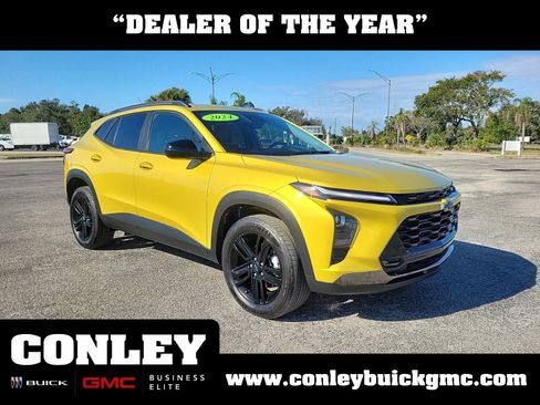 Used 2024 Chevrolet Trax ACTIV w/ Driver Confidence Package image 1