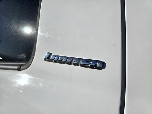 Used 2015 Toyota Tundra Limited image 10