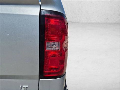 Used 2018 Chevrolet Silverado 1500 LT w/ Texas Edition RWD image 13