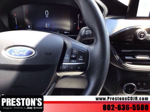 Used 2025 Ford Escape Active AWD/4WD image 17