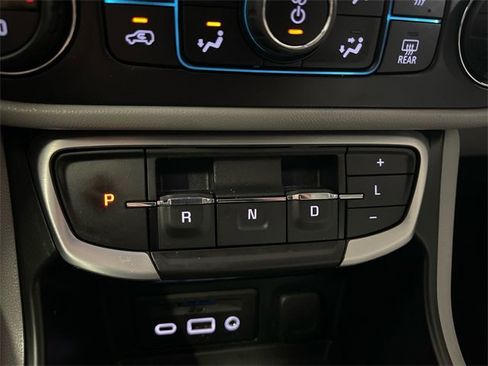 Used 2022 GMC Terrain SLT image 20