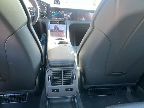 New 2025 Porsche Taycan image 24