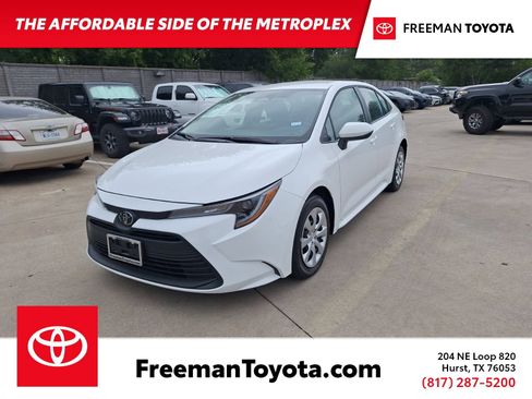 Used 2026 Toyota Corolla LE FWD image 1